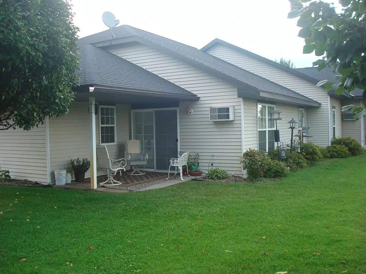 Village Townhomes Courtyard Property Management