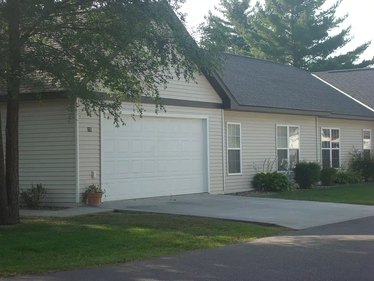 Village Townhomes Courtyard Property Management