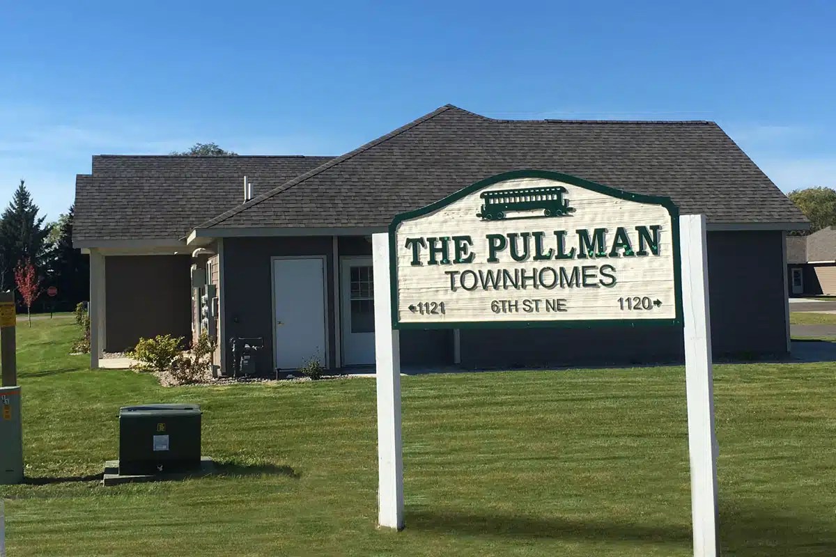 The Pullman Townhomes Courtyard Property Management