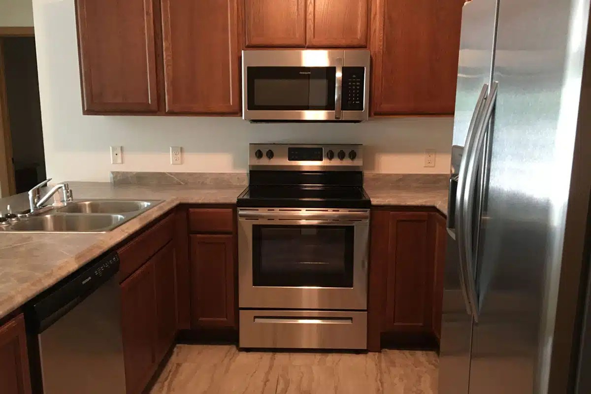 Harbor Landing Apartments Courtyard Property Management