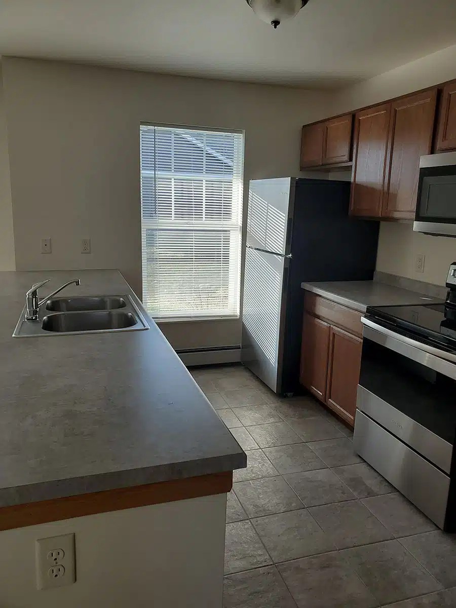 Lincoln Park Townhomes Courtyard Property Management