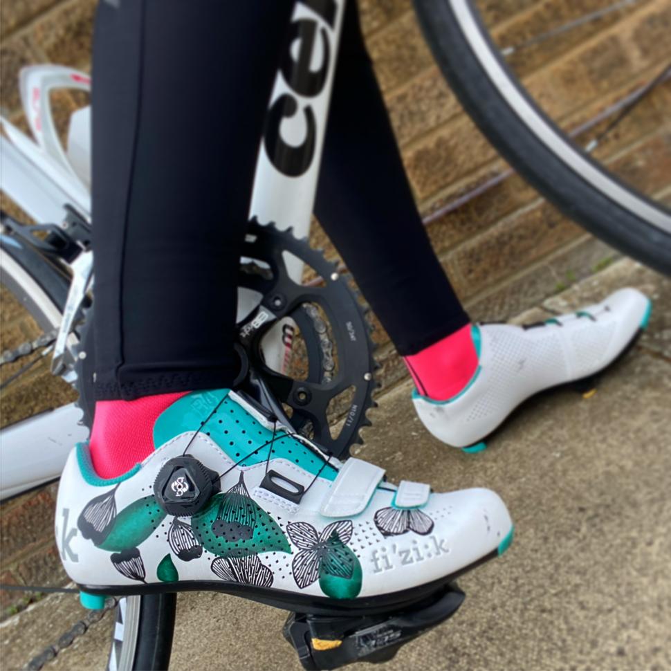 Custompainted cycling shoes a look at the coolest and a guide to the