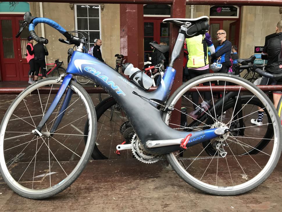 Remembering the Giant MCR, one of the first truly aero road bikes that