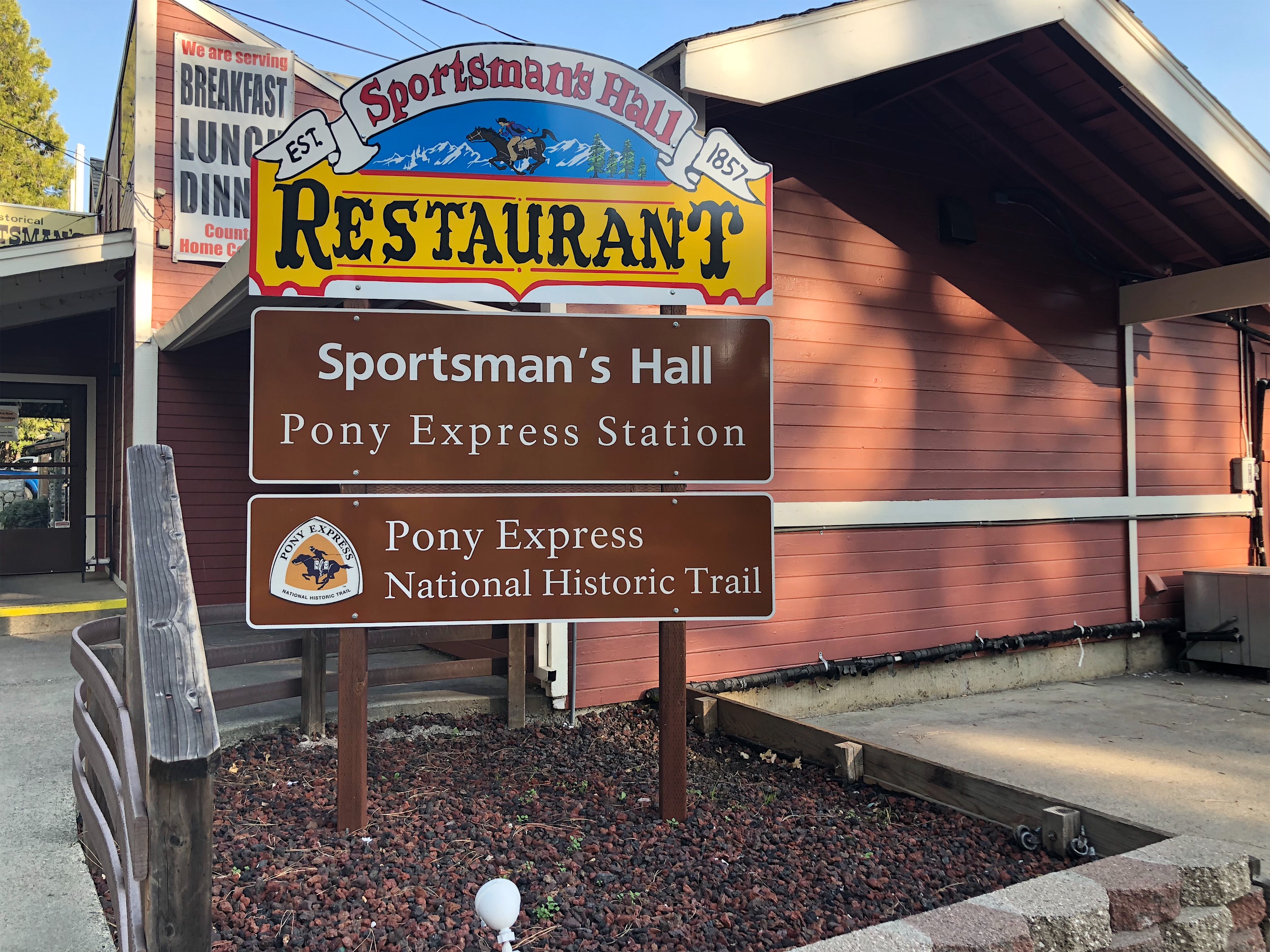 Sportsman’s Hall Camino, CA Review & What to Eat