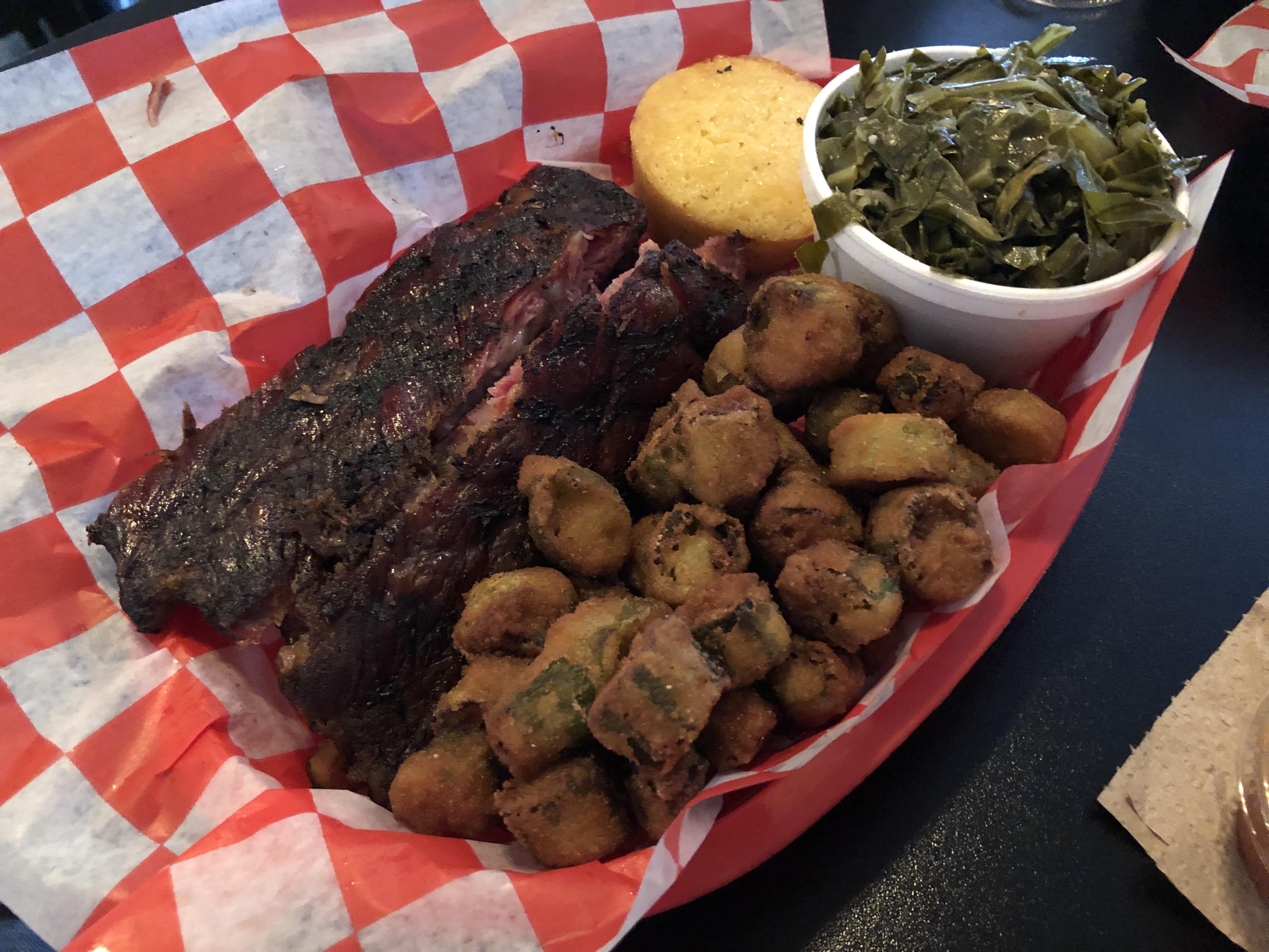 B’s Cracklin BBQ Savannah, GA Review & What to Eat