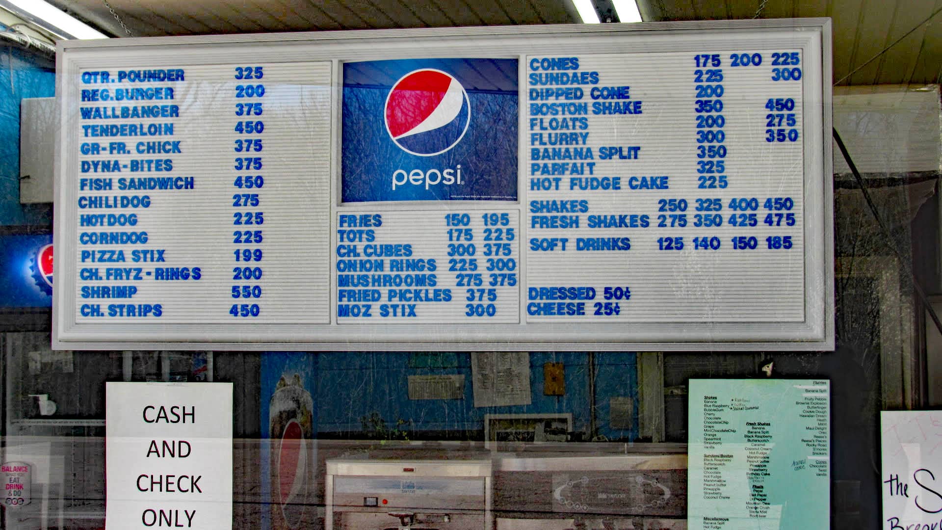 Walls’ Drive In Cannelton, IN Review & What to Eat