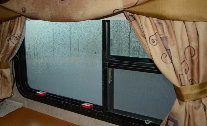 How To STAY WARM in an RV Survival Tips for Winter RVing! Roads