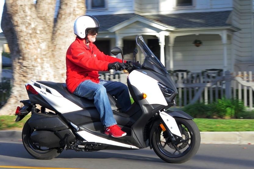 Moped Vs Scooter [What Are the Differences Between Them?] • Road Sumo