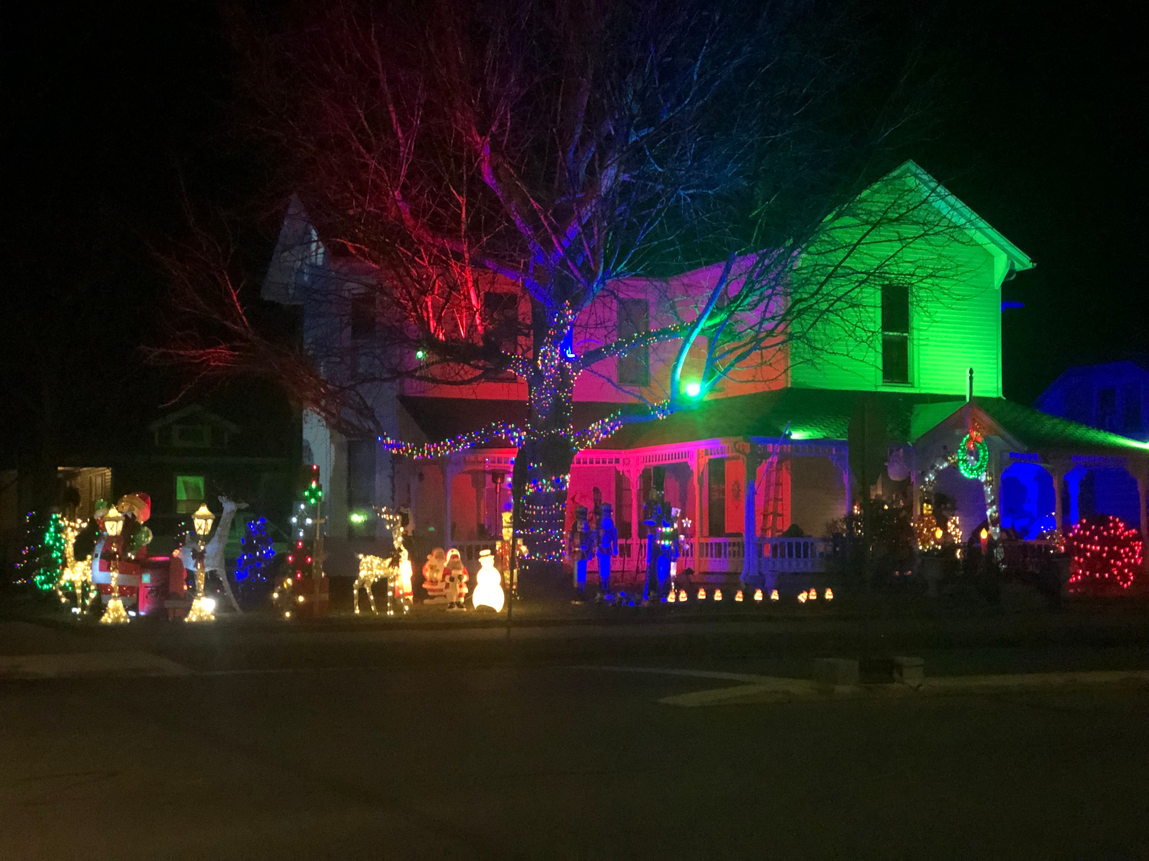 Impressive Christmas lights Roadtirement
