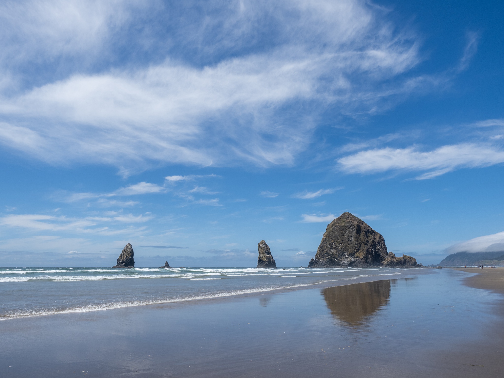 Exploring Cannon Beach, Astoria and Cape Disappointment Roadtripping