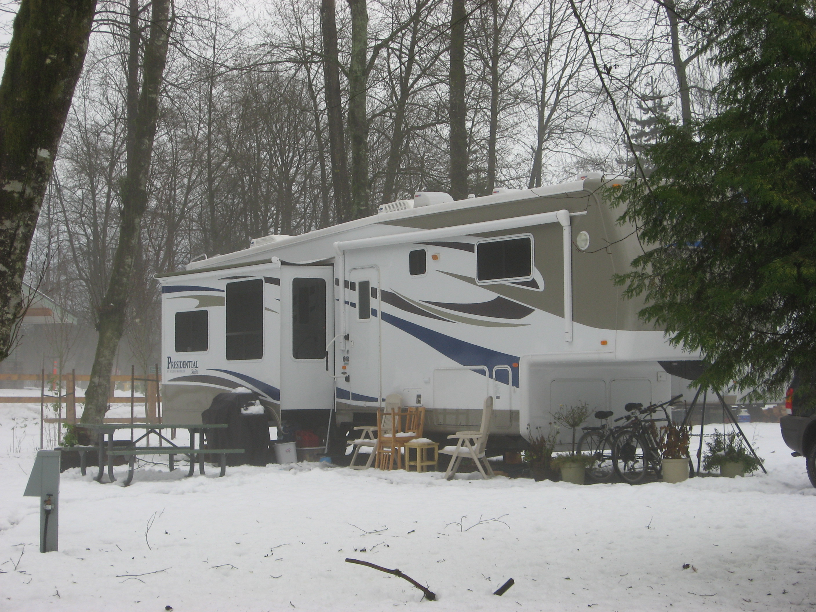 Winter Camping Lower Mainland / Winter Camping Snowshelters Camping