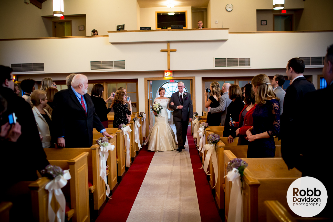 Justin and Karin Uebergang married in Glen Ellyn Covenant Church