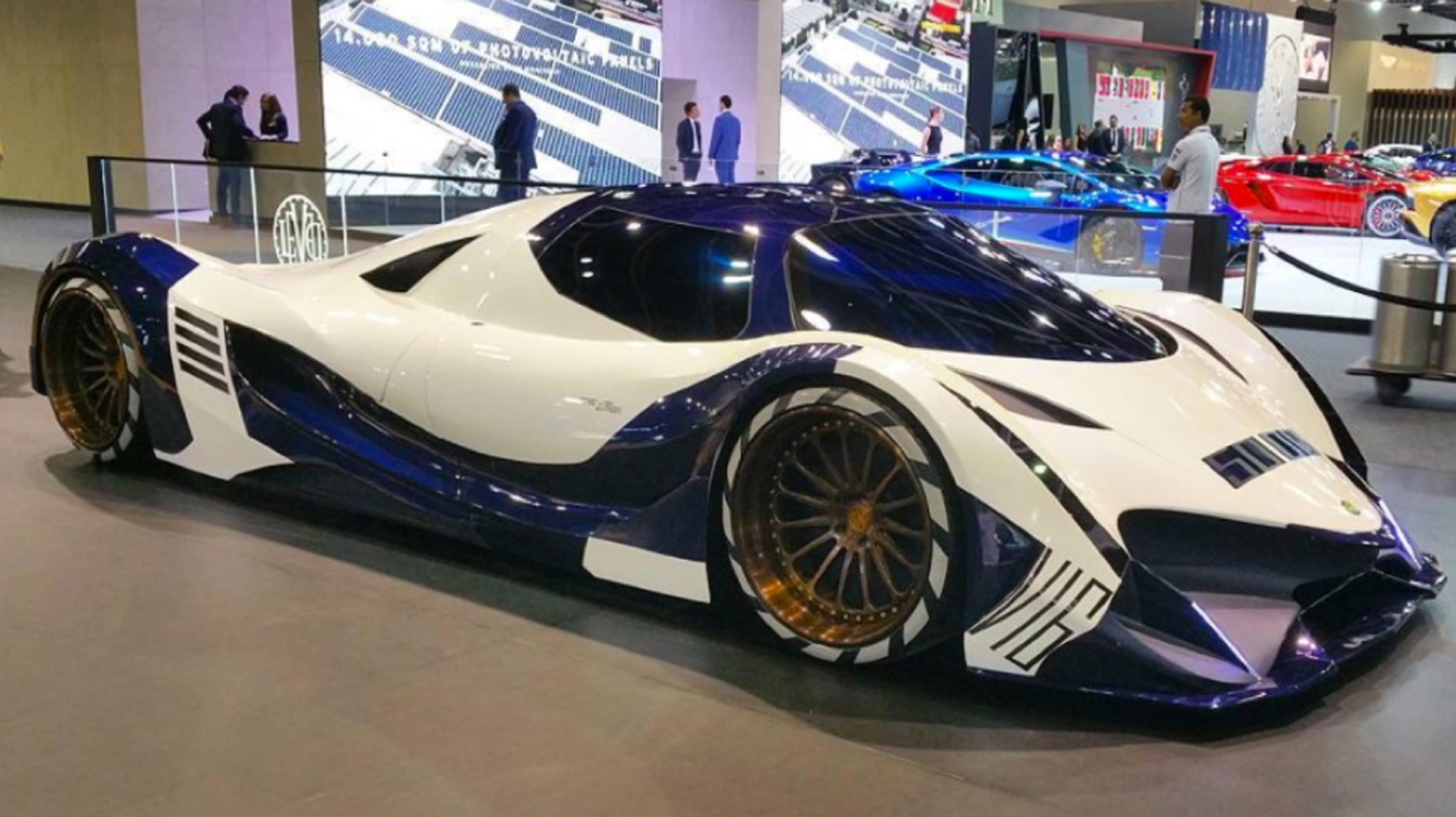 Devel Sixteen Robb Report