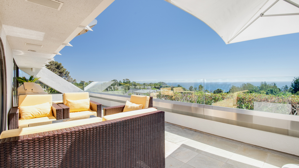 Star Trek House in Malibu, California In Pictures