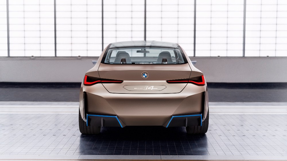 BMW Takes on Tesla With the New AllElectric Concept i4 Sedan Robb Report