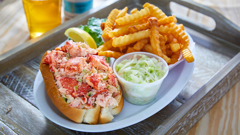 The 6 Best Places to Eat in the Hamptons This Summer