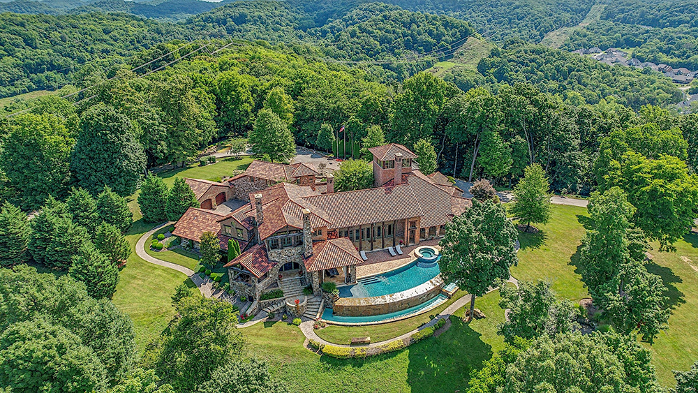 Kenny Chesney’s 56Acre Nashville Estate Lists for 14 Million Robb