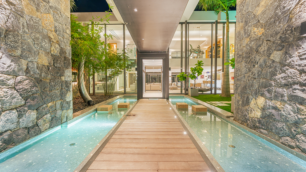 One of the Largest Homes on St. Barts Has Listed for 80 Million Robb