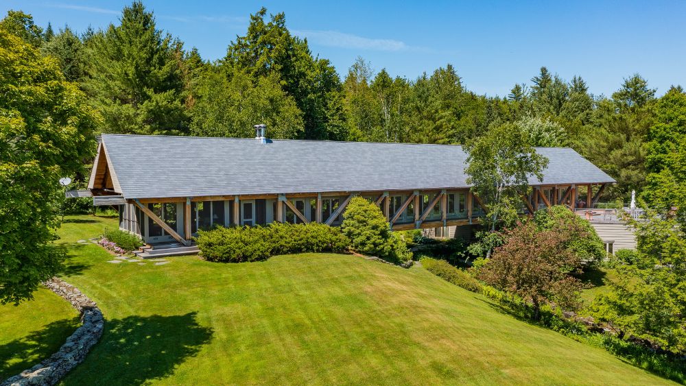 This 17.5M Vermont Home Doubles as a Bridge That Sits Over a River