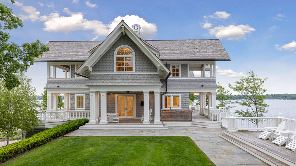 2400 Cedar Point Drive in Photos