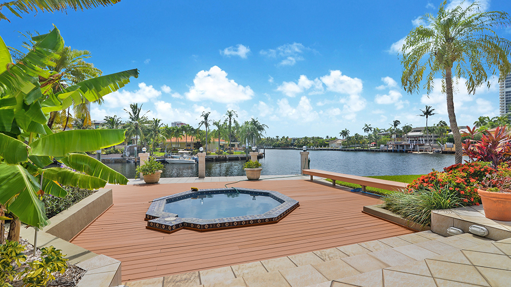 661 Oleander Drive Mansion in Photos