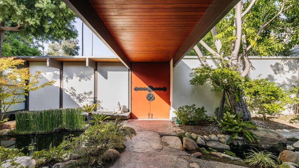 Beverly Hills Minka House in Photos