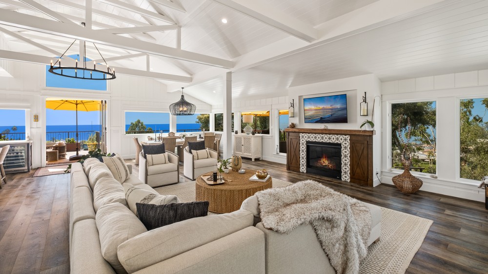 Inside a 12 Million Laguna Beach Home That Has a Treehouse Lounge