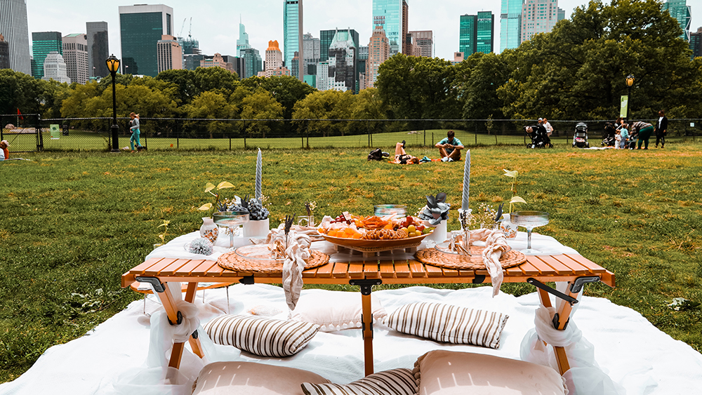 InterContinental New York Barclay Offers Luxe Picnics in Central Park
