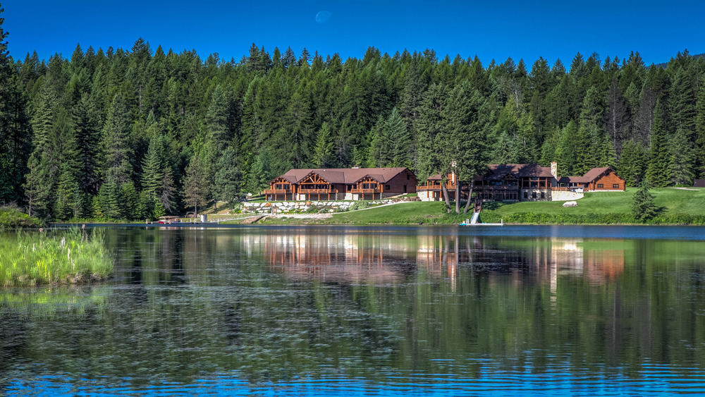 A 900Acre Equestrian Ranch in Washington Hits the Market for 14M