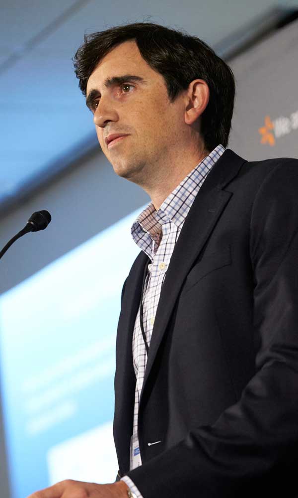 Dr. Boykin teaches the next generation of surgeons