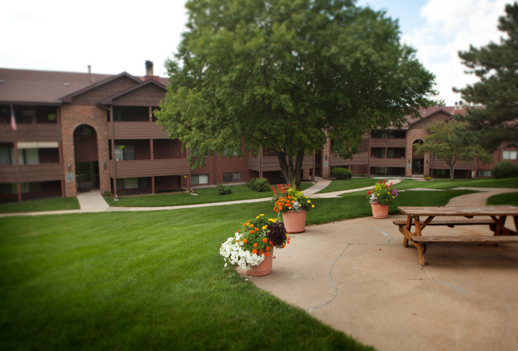 Cedar Heights Apartments Central Omaha Lofts, 1 & 2 Bedrooms