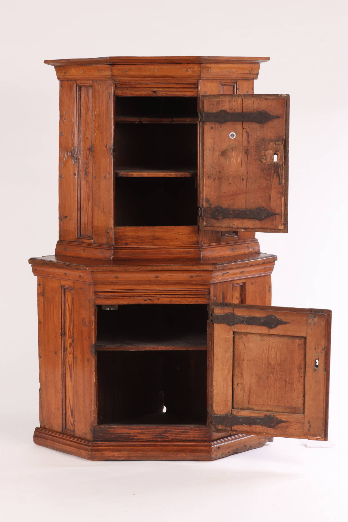 Robert Morrissey Antiques Small Pine Corner c. 17801800.