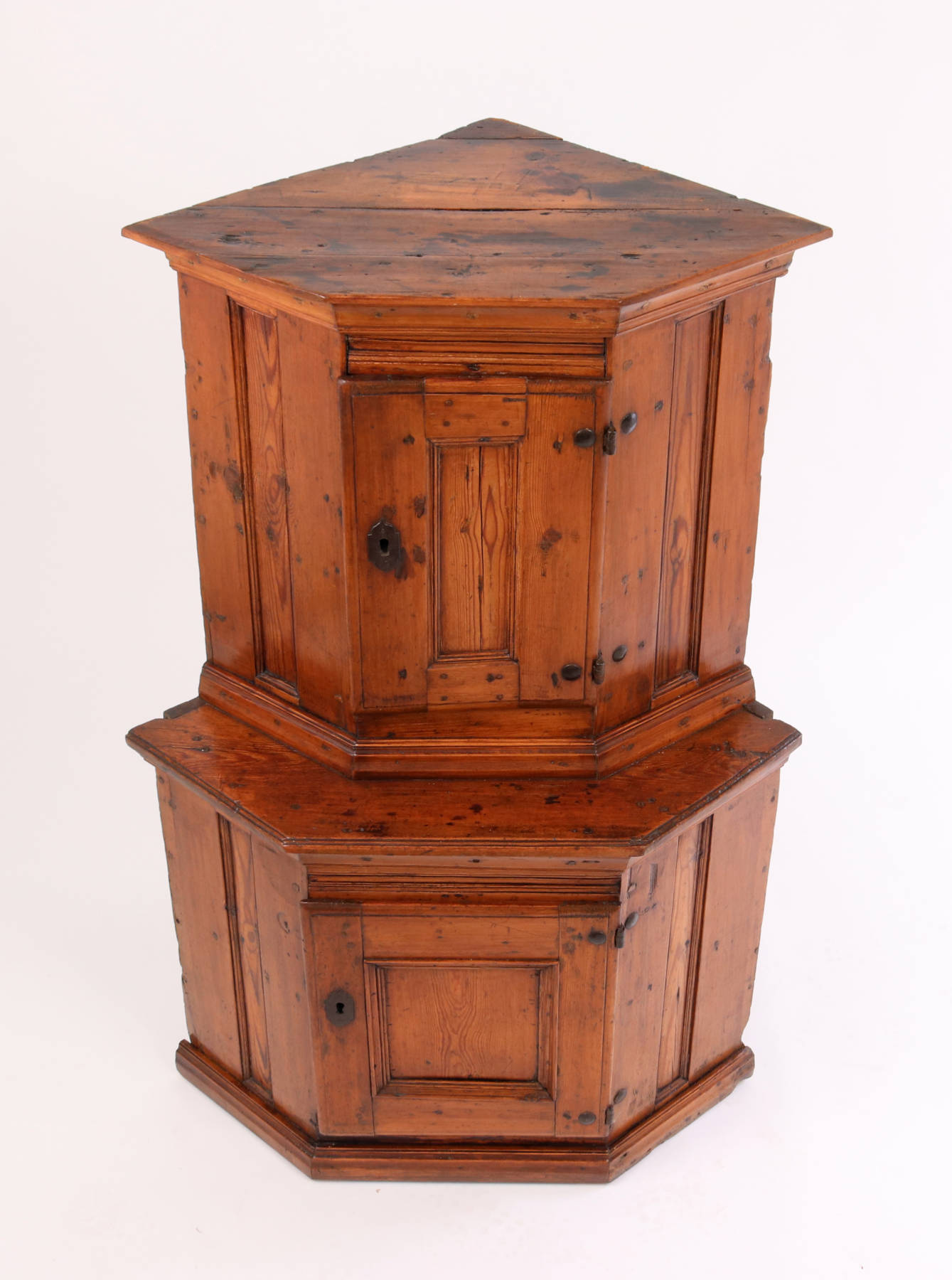 Robert Morrissey Antiques Small Pine Corner c. 17801800.