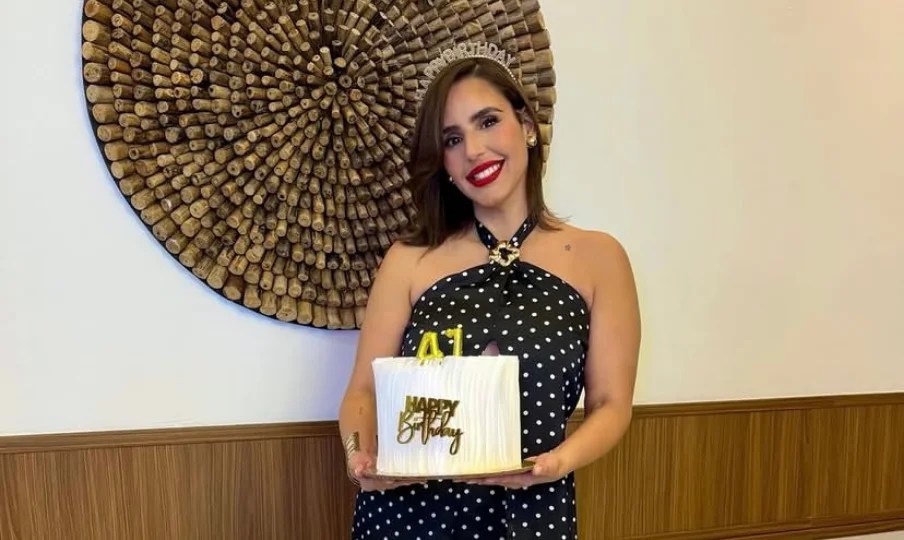 Laura Bonelly celebra sus 41 años con reflexiones sobre crecimiento personal y amor genuino Laura Bonelly celebra sus 41 años con reflexiones sobre crecimiento personal y amor genuino