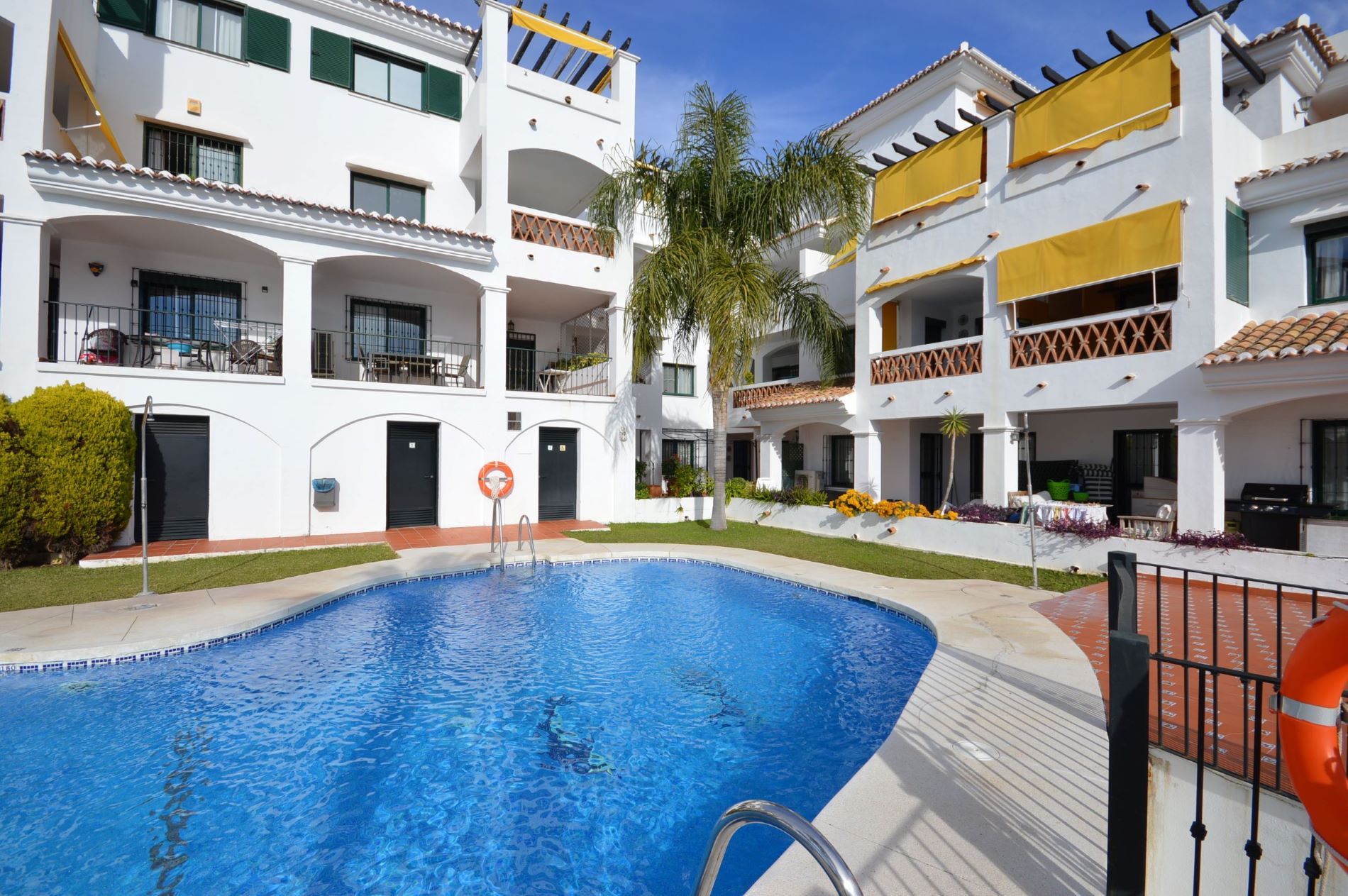 3 Bedroom 2 Bathroom Apartment Benalmadena Pueblo Robert White