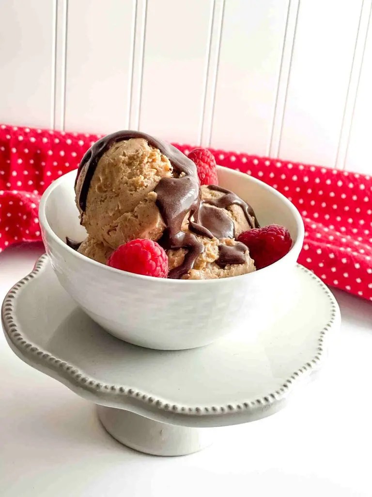 NoChurn Almond Ice Cream with Homemade Chocolate Sauce for Summer Fun