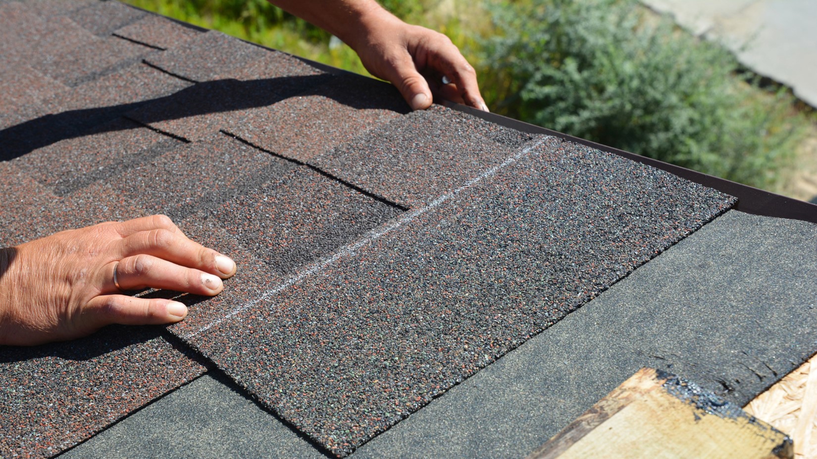9 Tips to Find the Best Roof Repair Company in Des Moines | Robison