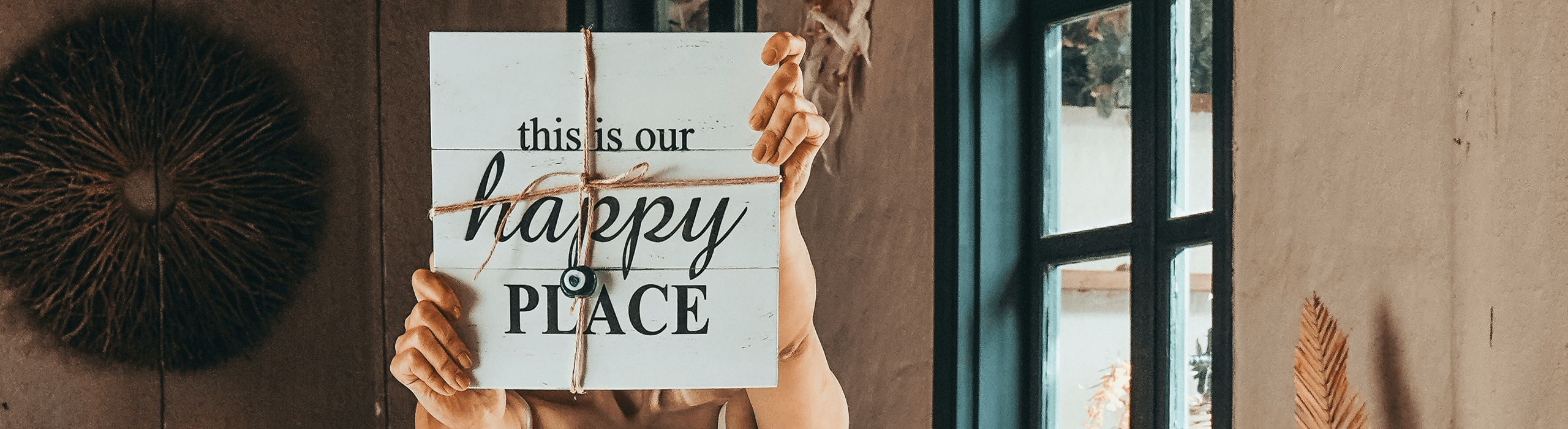 The Psychological Benefits of Transparent Glass Walls in Homes