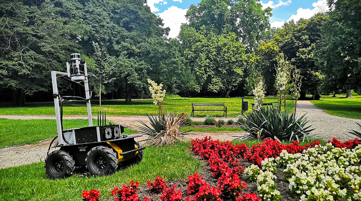 Autonomous map navigation on the road RoboTech Vision