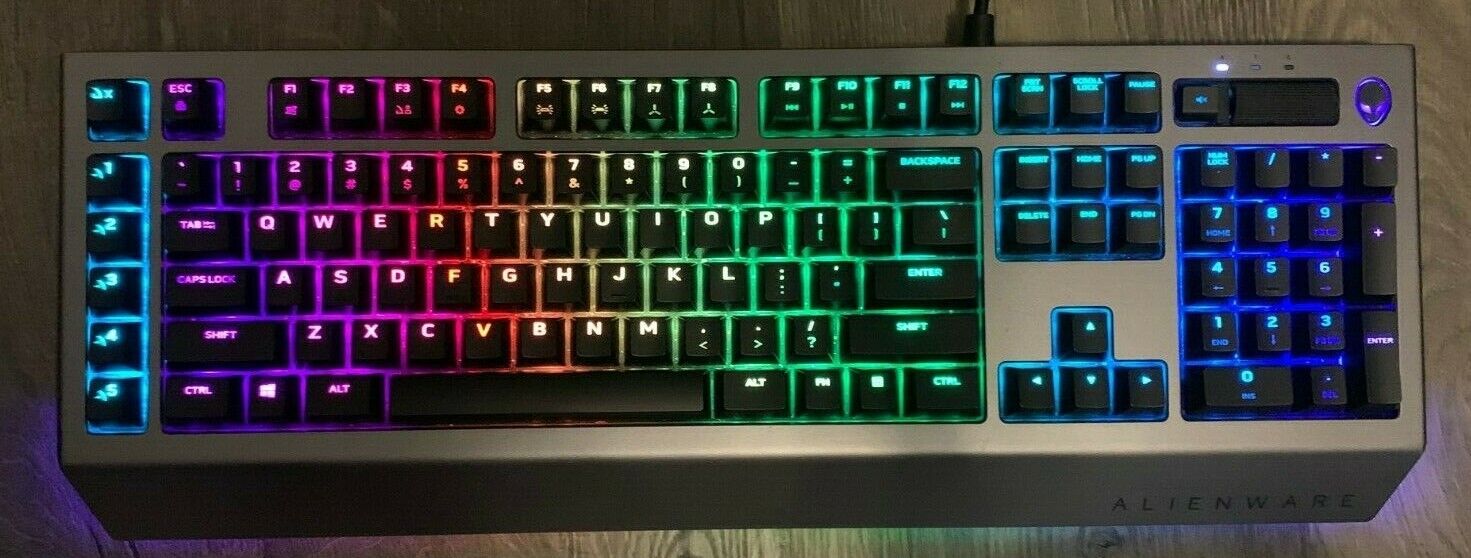 How to Change Alienware Pro Gaming Keyboard AW768 Color | Robots.net