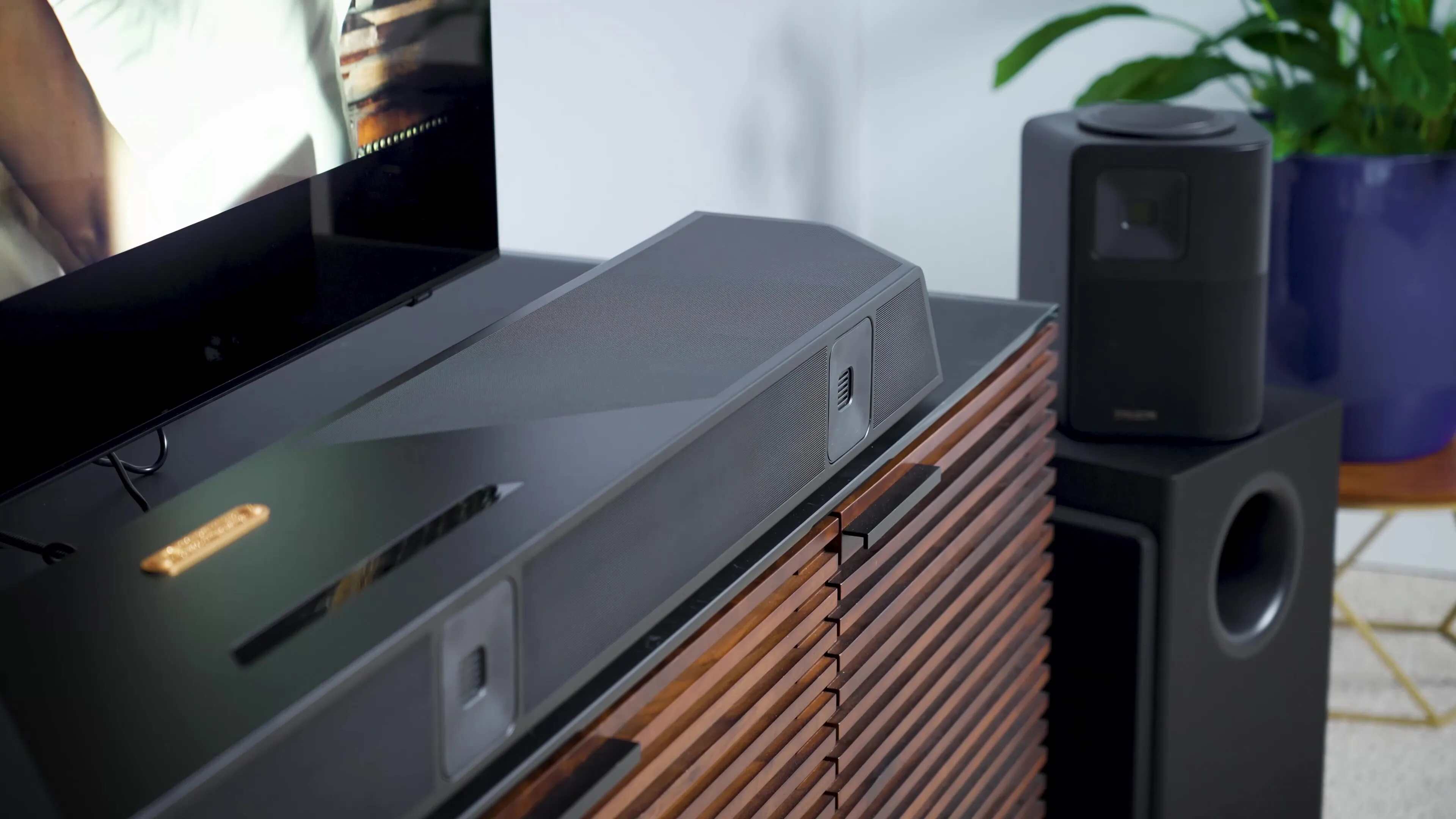 How To Fix A Surround Sound System That Keeps Turning Off