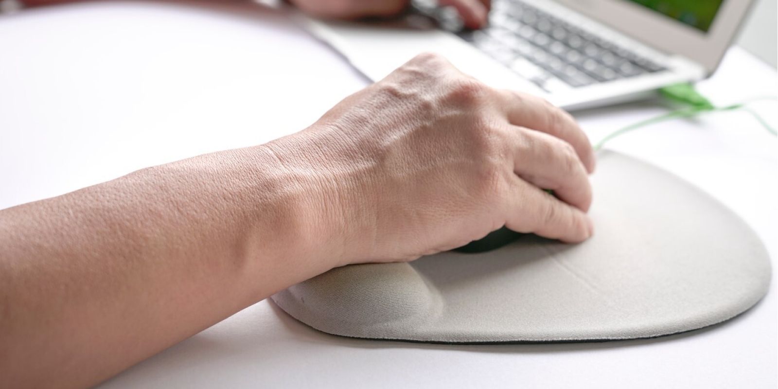 How To Use A Mouse Pad On Laptop