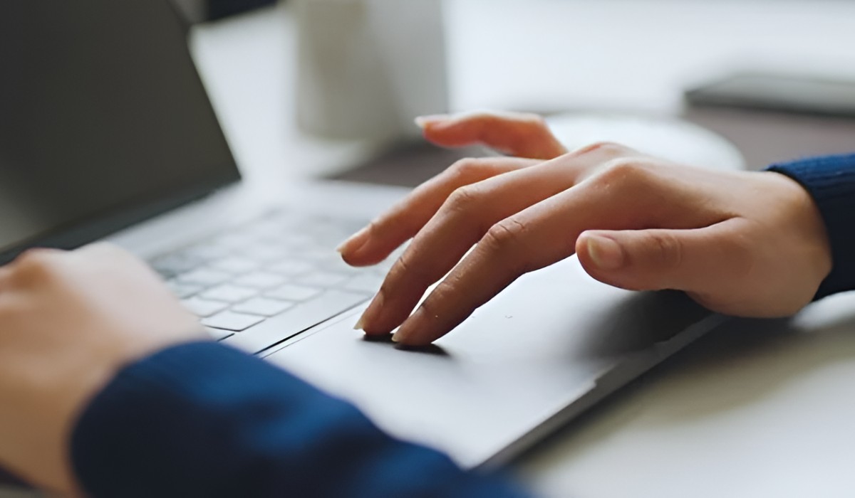 How To Use Your Mouse Pad To Scroll