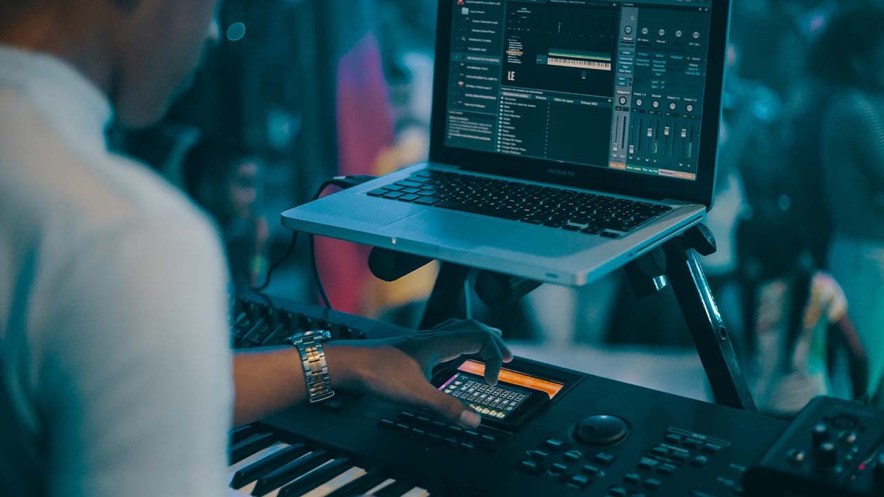 Why Can't I Hear My MIDI Keyboard in Logic