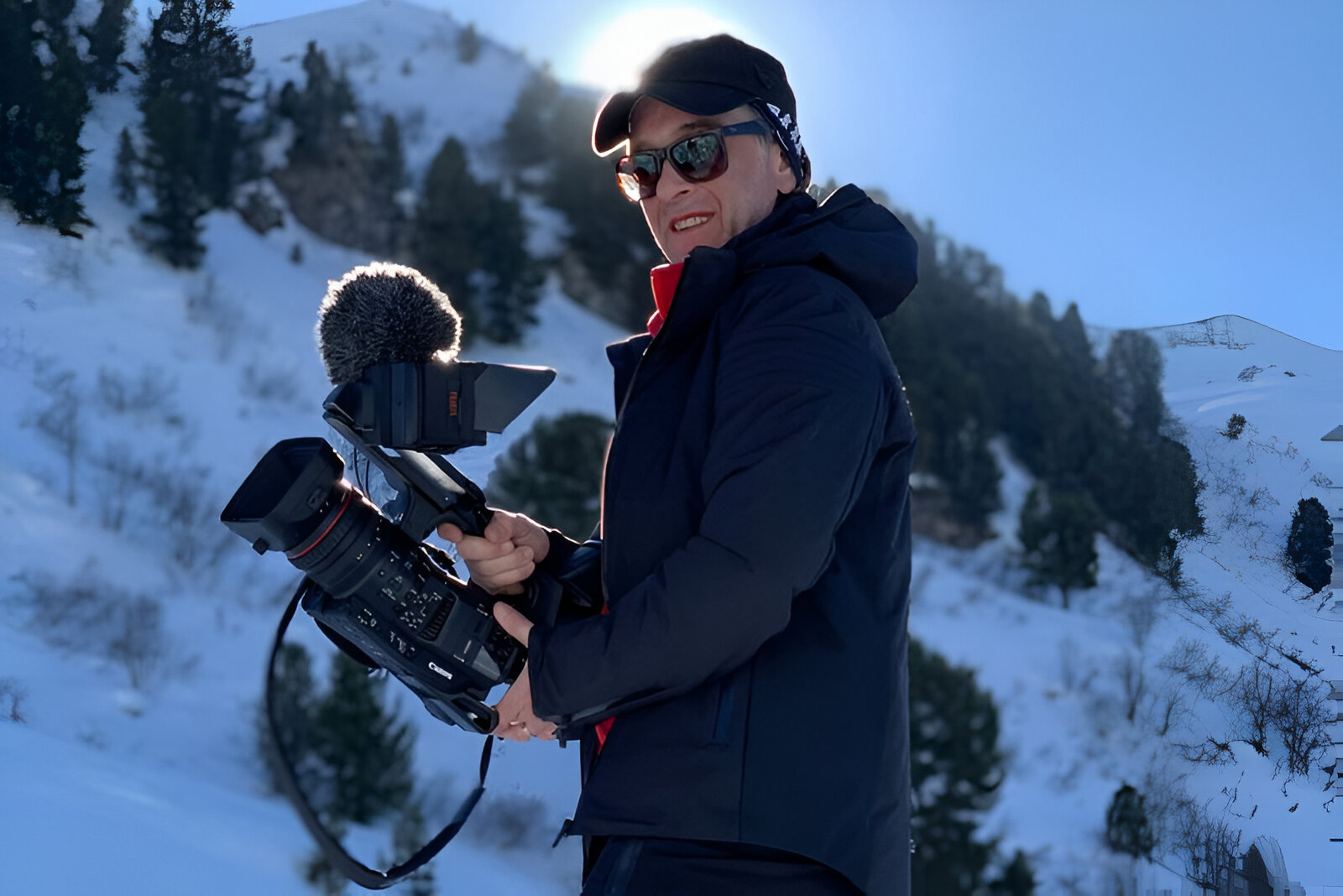 How to Connect a USB Microphone to a Camcorder