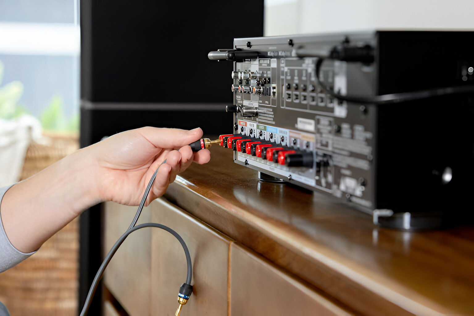 How to Connect an Amplifier to an AV Receiver