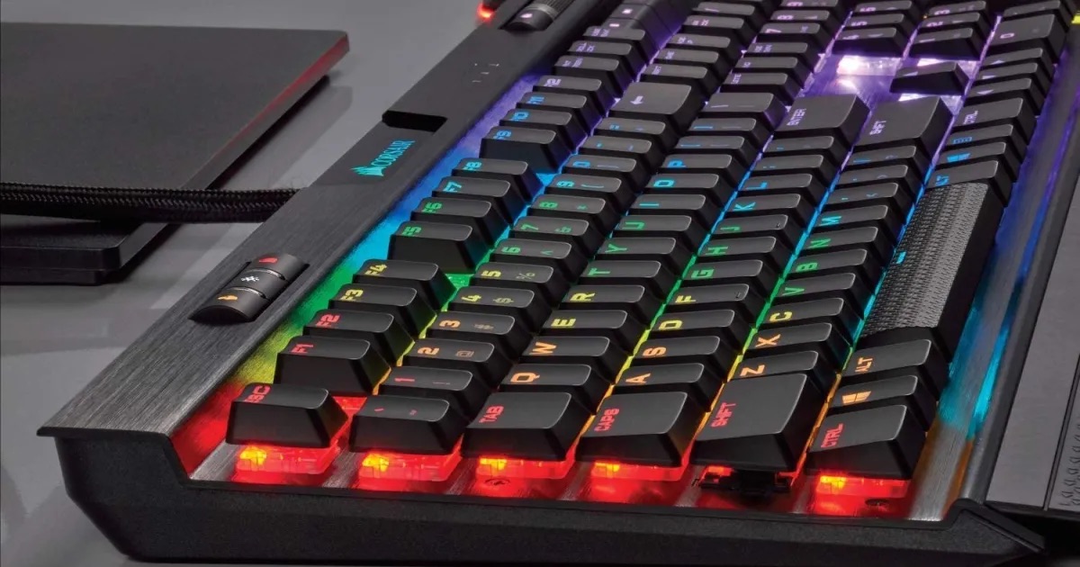 How to Turn On LED Lights on My Genius Gaming Keyboard | Robots.net