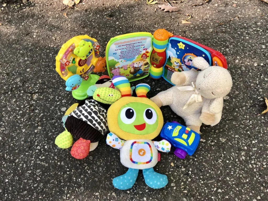 Road Trip Hacks for Traveling With Littles