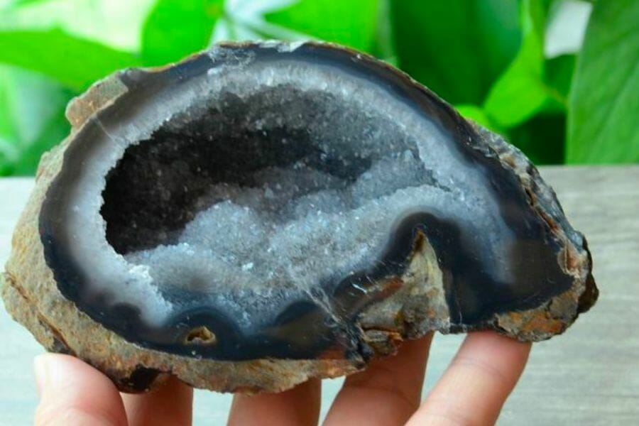 32 Fantastic Places To Find Geodes In Oregon In 2024 (Proven)
