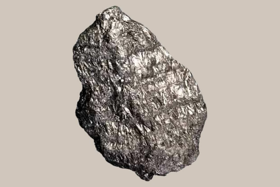 17 Amazing Silver Gems, Minerals, Crystals, and Rocks (Photos)